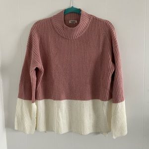 Two-Tone Balloon Slit Sleeve Sweater